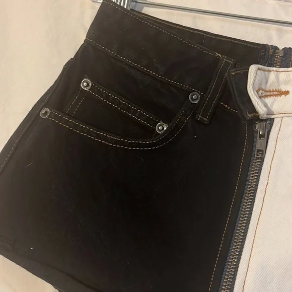 Carmar 2-Tone Denim Jean Shorts Middle Zipper Black White Womens Size 25 #61 - Picture 6 of 7